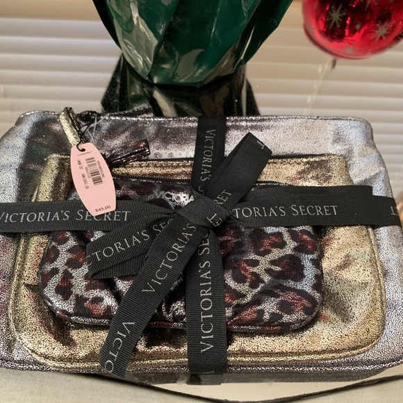 Victoria secret set of 3 cosmetics bags NWT - Picture 7 of 8